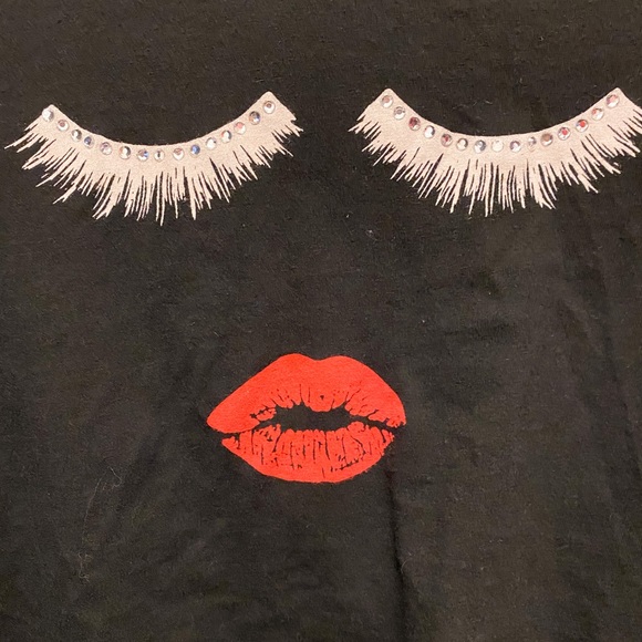 UO Eyelash & Lip Print Crop Top Size S - Picture 3 of 6